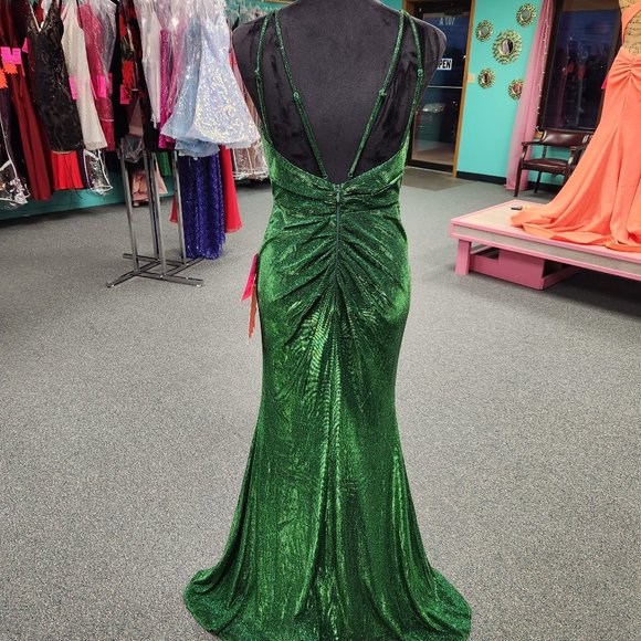Maniju MF21465 Emerald Sizes 4 6 and 10 Prom Formal Dress - Picture 5 of 7